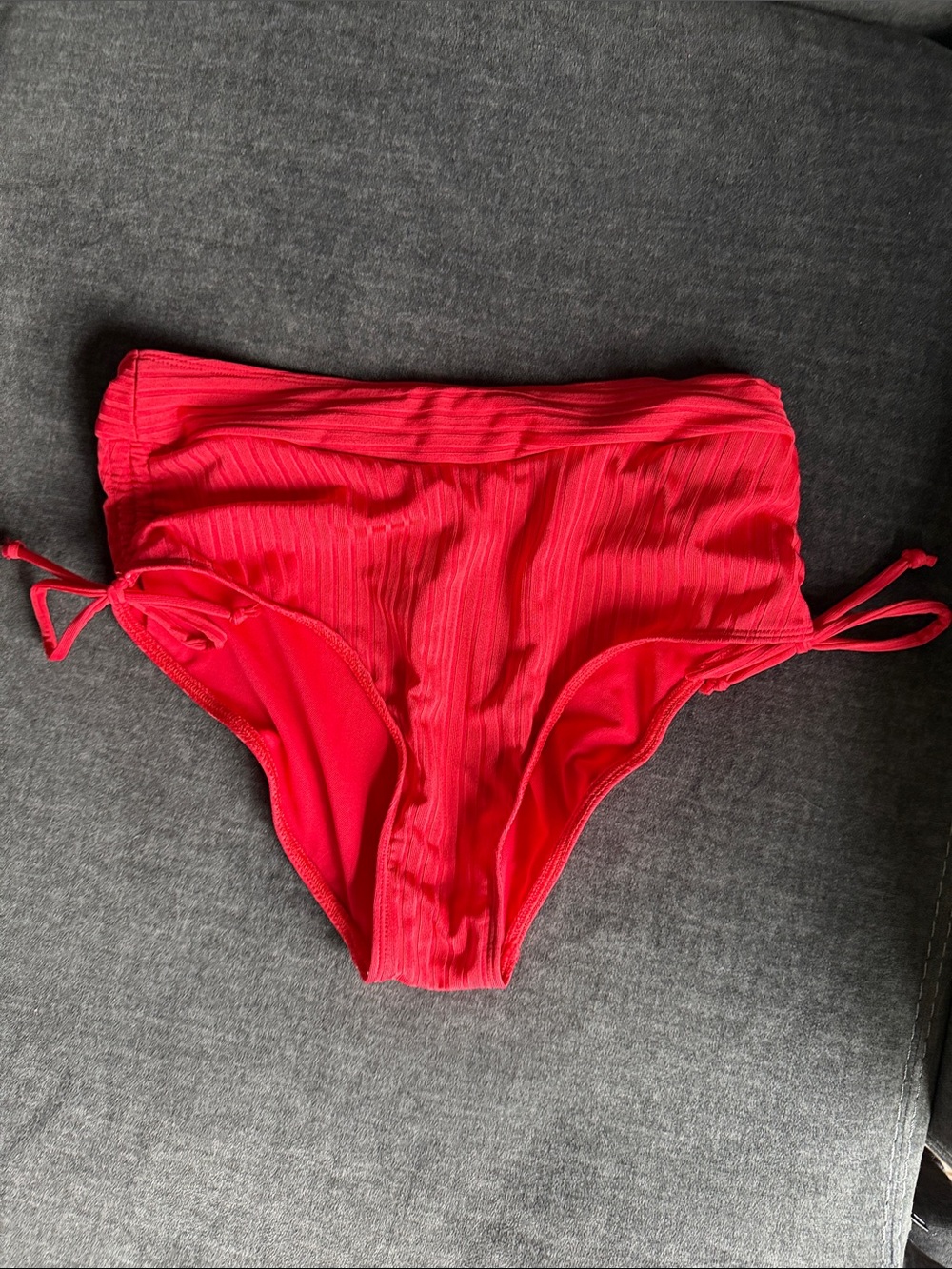Red Ribbed Two-Piece Bikini Set - Picture 4 of 7